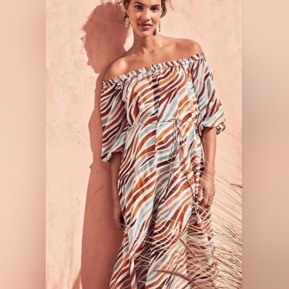 Ann Taylor Zebra Stripe Boatneck Mid Dress (Belt Not Included)